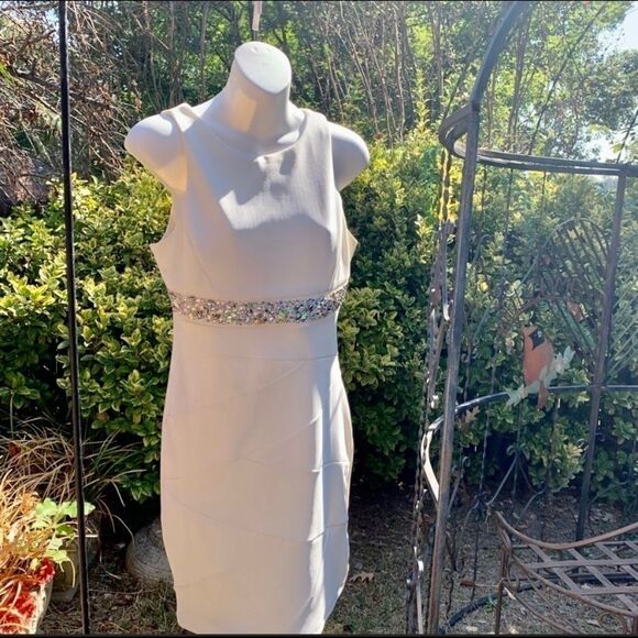Love, Nikie Lew Dress - Picture 3 of 7
